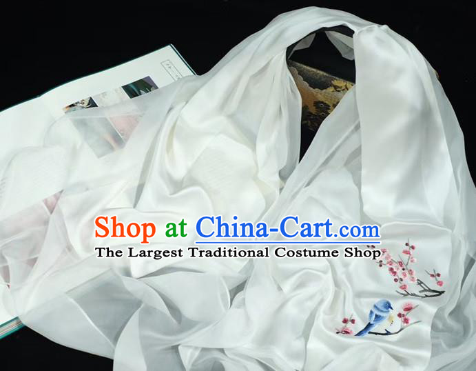 China Exquisite Suzhou Embroidered Tippet White Silk Scarf Embroidery Plum Bird Accessories Traditional Wedding Mother Cappa