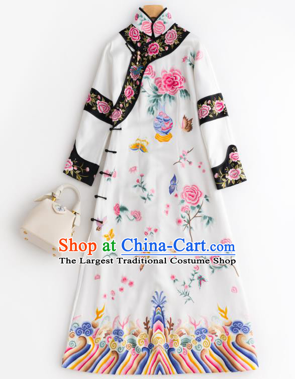 China Qing Dynasty Court Women Clothing Traditional Embroidered Cheongsam Classical White Qipao Dress