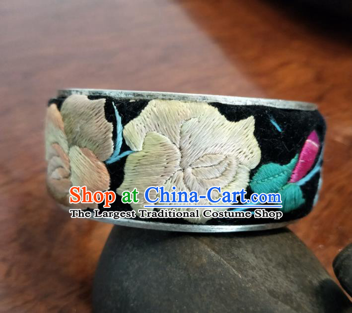 China Handmade National Embroidered Black Bangle Traditional Silver Accessories Miao Ethnic Bracelet