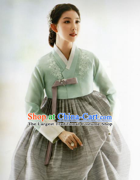 Korean Traditional Hanbok Princess Embroidered Green Blouse and Grey Dress Outfits Asian Korea Fashion Costume for Women