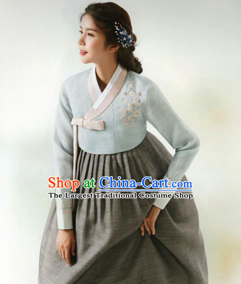 Korean Traditional Hanbok Wedding Mother Embroidered Blue Blouse and Grey Dress Outfits Asian Korea Fashion Costume for Women