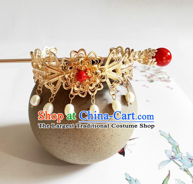 Traditional Chinese Golden Hairdo Crown and Red Bead Hairpin Headdress Ancient Swordsman Hair Accessories for Women