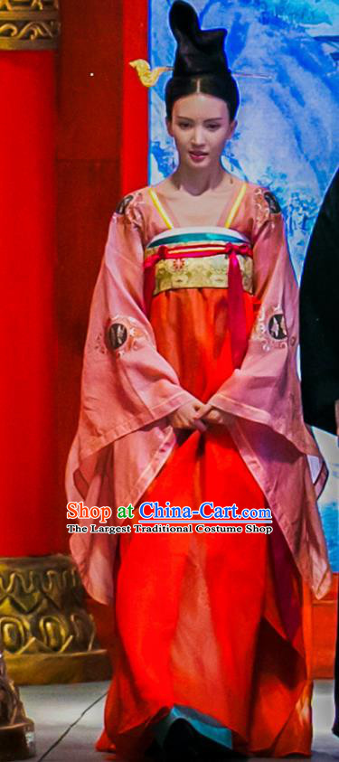 Chinese Ancient Court Lady Hanfu Dress Historical Drama Mengfei Comes Across Imperial Consort Bu Meng Costumes and Golden Hair Accessories