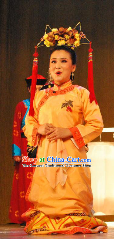 Chinese Beijing Opera Imperial Consort Kang Garment Costumes and Headdress Shao Nian Tian Zi Traditional Qu Opera Court Woman Apparels Qing Dynasty Dress