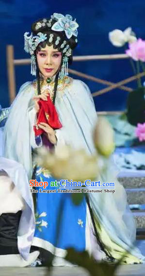 Chinese Cantonese Opera Young Female Garment Hua Yue Ying Costumes and Headdress Traditional Guangdong Opera Hua Tan Apparels Actress Du Caiwei Dress
