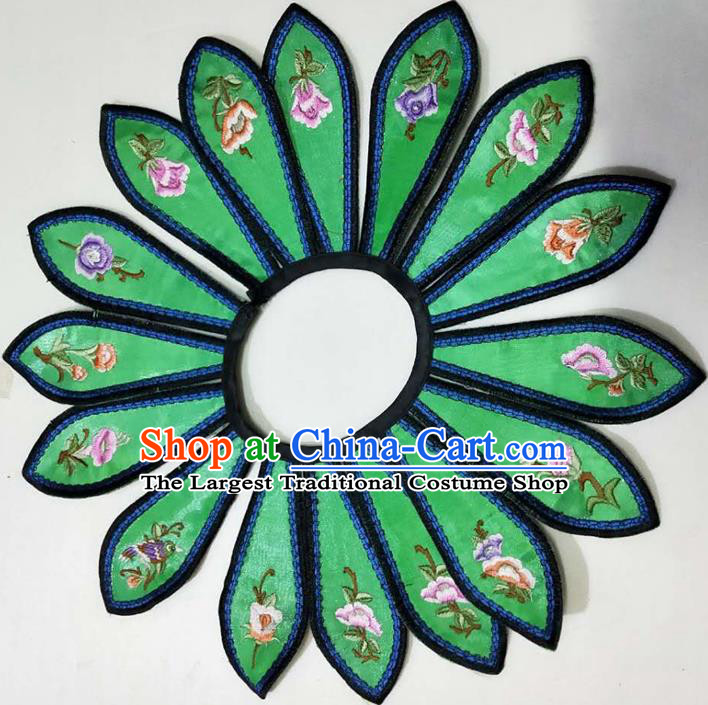 Chinese Traditional Qing Dynasty Embroidered Flowers Pattern Green Shoulder Embroidery Craft Embroidered Sixteen Pieces Shoulder Accessories