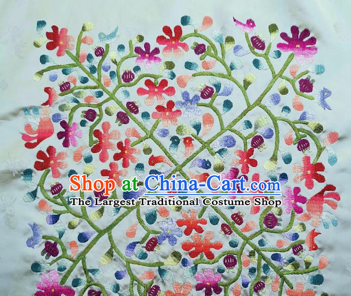 Traditional Chinese Embroidered Flowers Fabric Patches Handmade Embroidery Craft Accessories Embroidering Light Green Silk Cushion Applique
