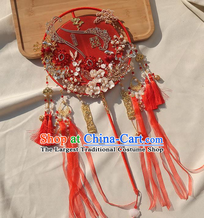 China Traditional Bride Red Ribbon Tassel Silk Fan Classical Dance Circular Fan Handmade Wedding Shell Flowers Palace Fan