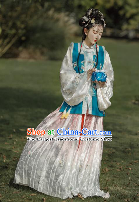 China Ancient Young Lady Embroidered Hanfu Clothing Traditional Ming Dynasty Historical Costumes