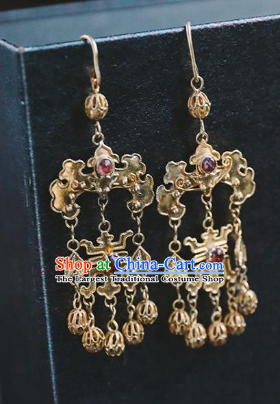Handmade Chinese Traditional Garnet Ear Jewelry Classical Cheongsam Earrings Accessories Golden Eardrop