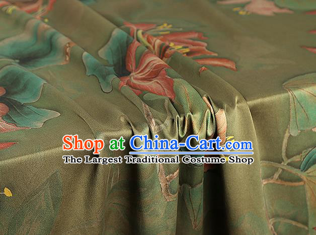 Chinese Traditional Green Silk Drapery Cheongsam Gambiered Guangdong Gauze Fabric Classical Flowers Pattern Brocade