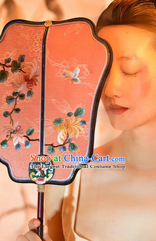 China Traditional Hanfu Pink Silk Fan Wedding Embroidered Chrysanthemum Palace Fan Handmade Fans