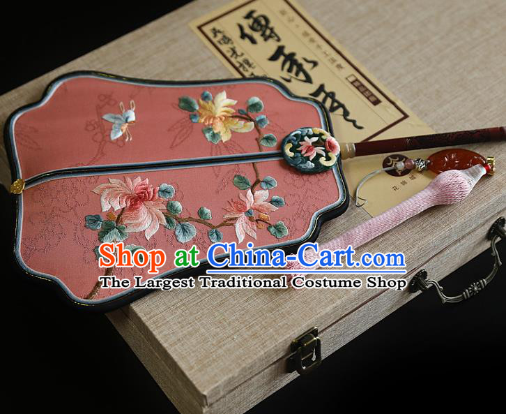 China Traditional Hanfu Pink Silk Fan Wedding Embroidered Chrysanthemum Palace Fan Handmade Fans