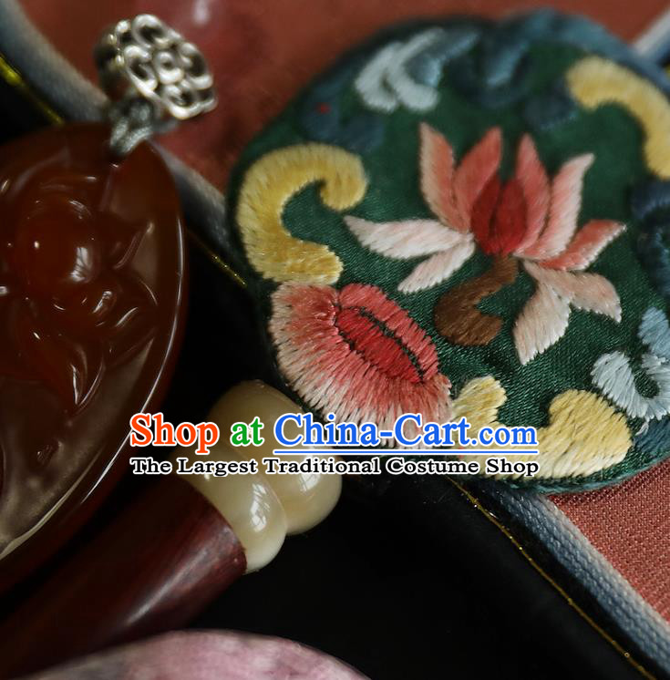 China Traditional Hanfu Pink Silk Fan Wedding Embroidered Chrysanthemum Palace Fan Handmade Fans