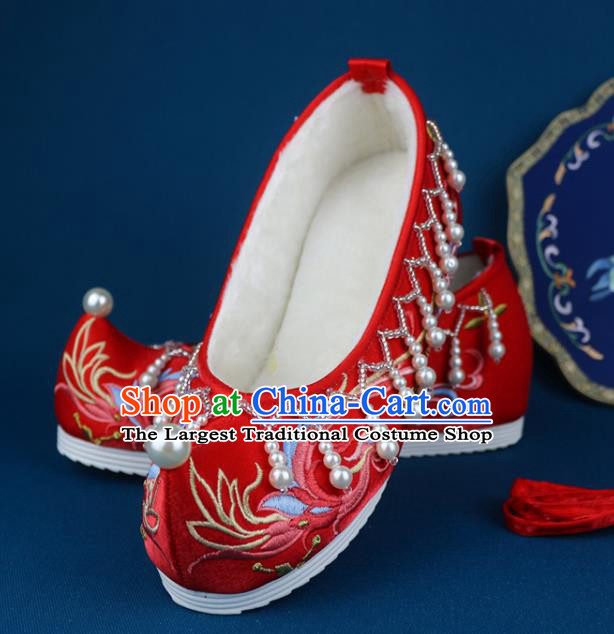 China Traditional Ming Dynasty Wedding Shoes Ancient Princess Embroidered Red Cloth Shoes Beads Tassel Shoes