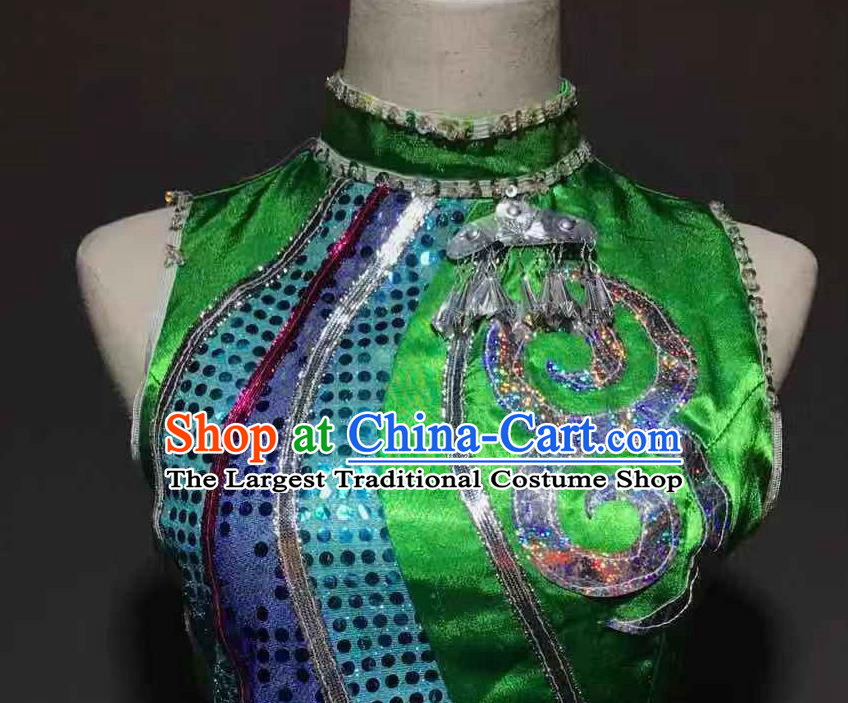 Chinese Yi Nationality Young Lady Costumes Ethnic Minority Folk Dance Green Outfits and Headwear