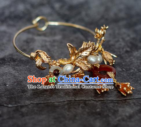 China Classical Golden Bracelet Traditional Ming Dynasty Agate Wristlet Accessories