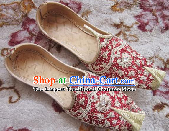 Asian Folk Dance Shoes Indian Embroidered Red Leather Shoes Traditional Wedding Bridegroom Shoes