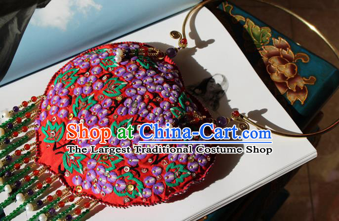 China Handmade Brass Necklet Accessories Traditional Cheongsam Embroidered Red Sachet Tassel Necklace