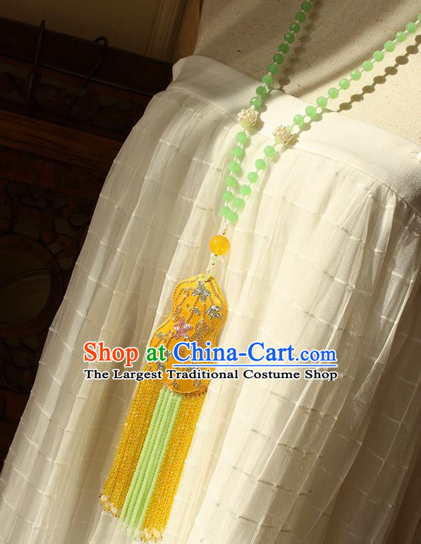 China Handmade Beads Tassel Necklet Accessories Traditional Cheongsam Embroidered Golden Gourd Sachet Necklace