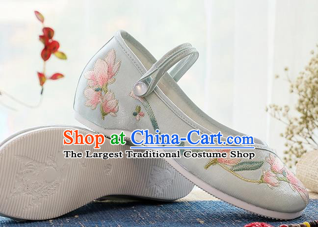Chinese Embroidered Mangnolia Light Blue Shoes Hanfu Shoes Traditional Classical Dance Shoes