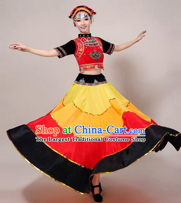 China Minority Torch Festival Dress Yi Nationality Folk Dance Costumes Guizhou Ethnic Performance Outfits and Headwear