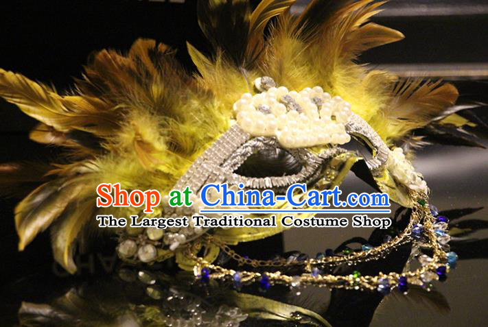 Handmade Costume Party Yellow Feather Blinder Baroque Princess Headpiece Brazil Carnival Golden Mask Halloween Cosplay Pearls Face Mask