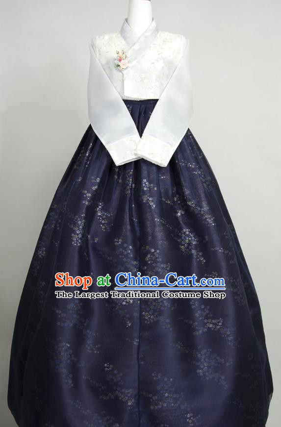 Korean Young Lady Hanbok White Blouse and Navy Dress Korea Traditional Court Bride Clothing Classical Wedding Fashion Costumes
