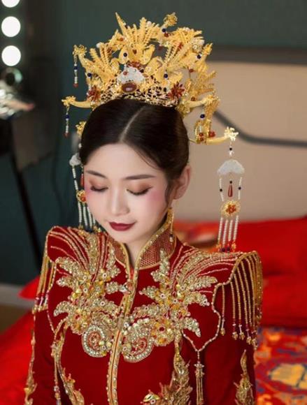 Chinese Ming Dynasty Empress Hair Accessories Ancient Bride Golden Phoenix Coronet Classical Jade Hairpins Handmade Wedding Headpieces