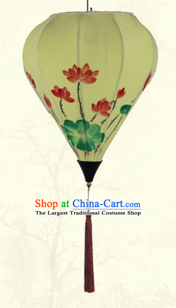 China Classical Yellow Cloth Diamond Lamp Traditional New Year Hanging Lanterns Handmade Painting Lotus Lantern