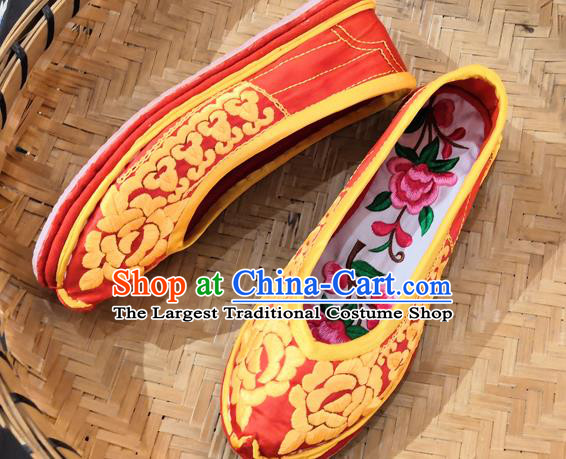 Handmade China Yunnan Ethnic Bride Shoes Embroidered Red Satin Shoes National Woman Wedding Cloth Shoes
