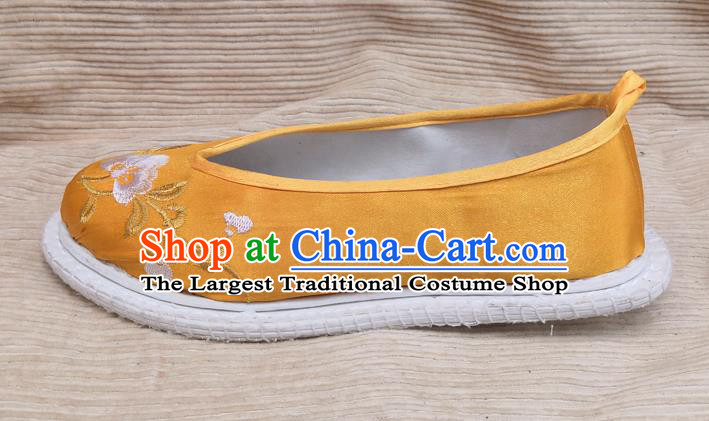Handmade China Embroidered Yellow Satin Shoes National Woman Strong Cloth Shoes Yunnan Ethnic Dance Shoes