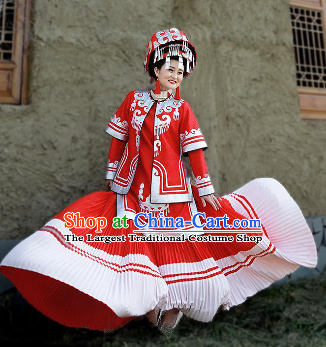 Chinese Yi Nationality Folk Dance Clothing Wedding Garments Xiangxi Minority Woman Red Dress Ethnic Stage Performance Outfits