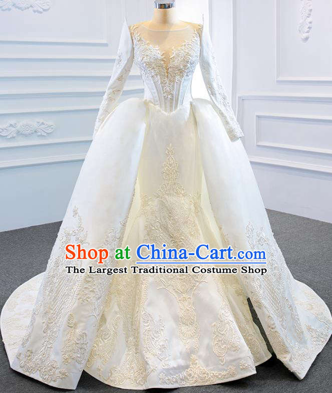 Custom Luxury Embroidery Formal Garment Compere Trailing Full Dress Catwalks Princess Costume Marriage Bride Clothing Vintage White Satin Wedding Dress