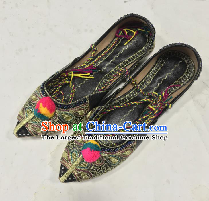 Handmade Asian Nepal Bride Shoes Embroidery Shoes India Female Black Leather Shoes Indian Folk Dance Shoes