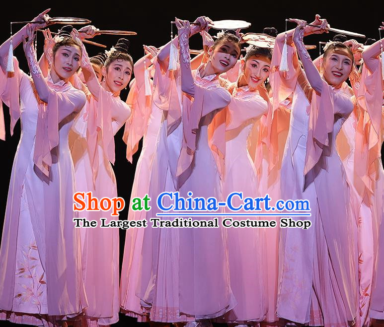 Costumes Of The 13th Taoli Cup Competition Of Classical Fan Dance Can You Not Remember Jiangnan