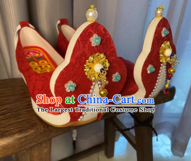 Ancient Chinese Wedding Bride Red Shoes Handmade China Tang Dynasty Empress Curved Toe Shoes Traditional Hanfu Stage Show Shoes