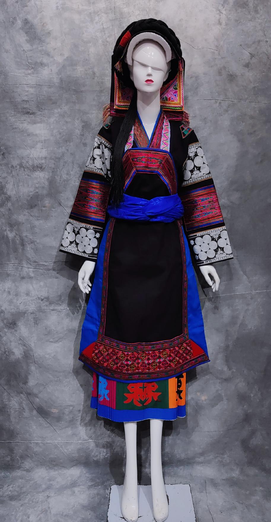 China Stage Performance Black Outfit Chinese Bouyei Ethnic Clothing Buyi National Minority Wedding Costume