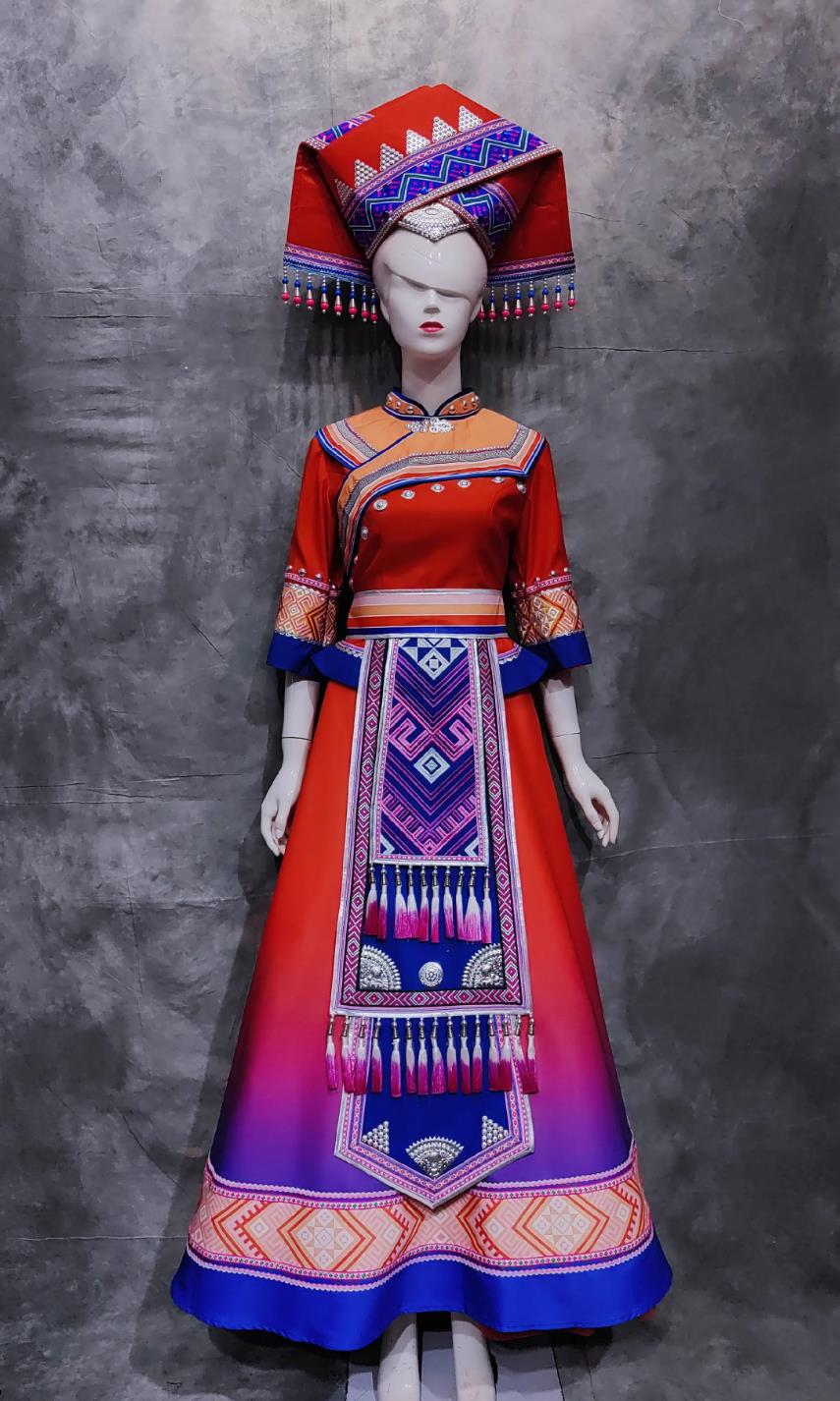 China Zhuang Ethnic Festival Clothing National Minority Dance Red Dress Chinese Guangxi March 3rd Woman Solo Costume