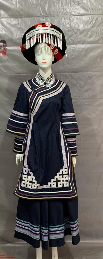 Liangshan Yi Ethnic Woman Clothing Chinese Yi Performance Dress Embroidery Folk Dance Costume