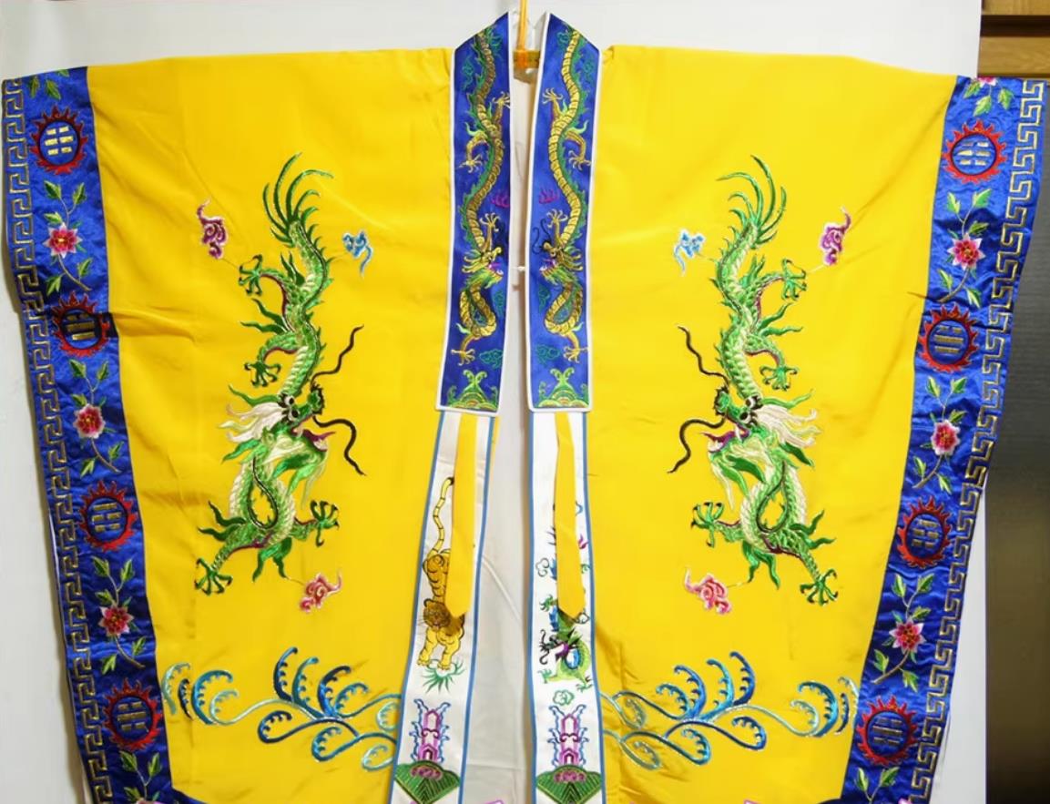 Chinese Opera Taoist Robe Embroidered Ritual Gown Traditional Drama Costume