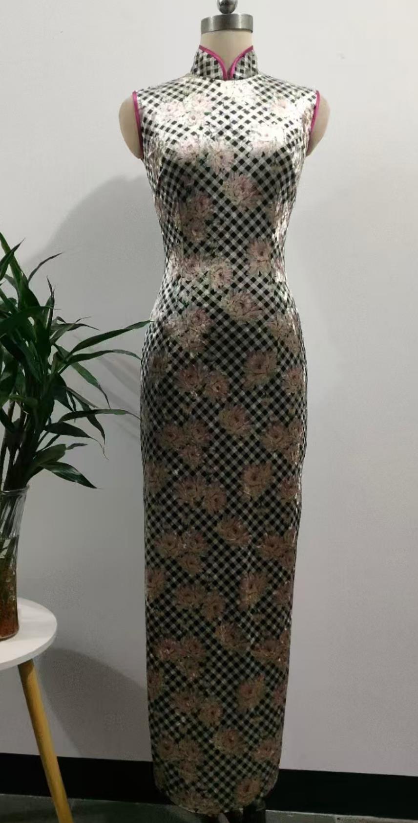 Custom 150kg Wearable Velvet Qipao Chinese Style Vintage Sleeveless Hong Kong Dress