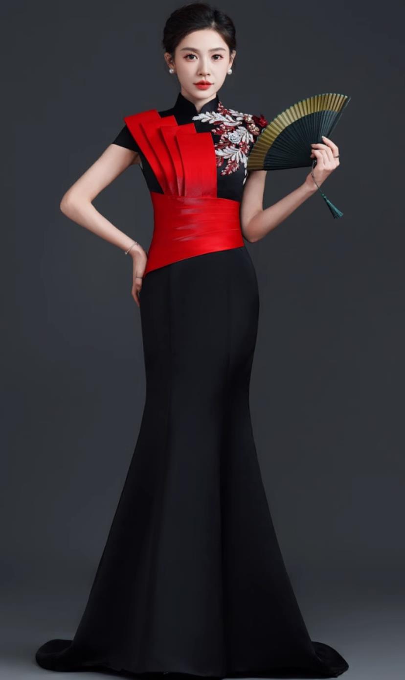 Chinese Style Banquet Evening Gown Stage Performance Mermaid Tail Train Slim Long Dress