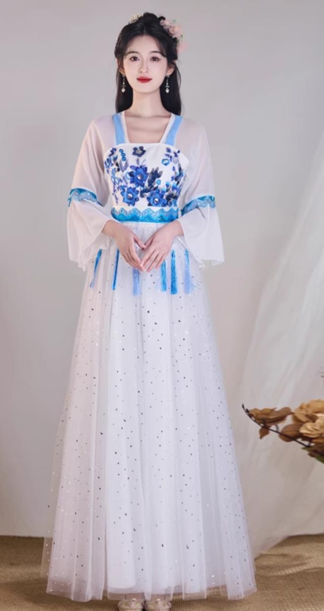 White Hanfu Dance Costume Classical Performance Clothing Women Elegant Chinese Fashion Modified Dress