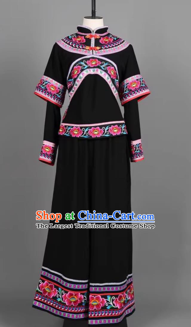 Yunnan Yi Ethnic Embroidered Costume Chinese Folk Dance Stage Performance Attire Women Black Dance Outfit