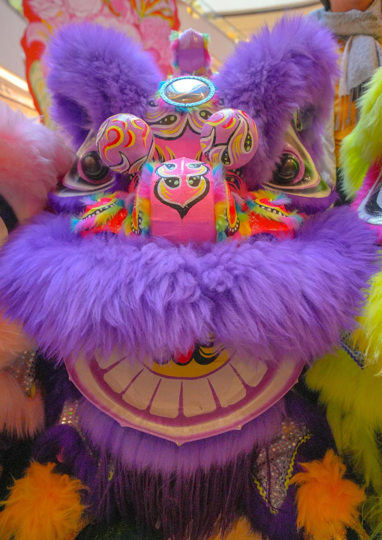 Purple Wool Chinese Festival Celebration Equipment Traditional Lion Dance Costume Handmade LED Lights Mirror Hok San lion Head Complete Set
