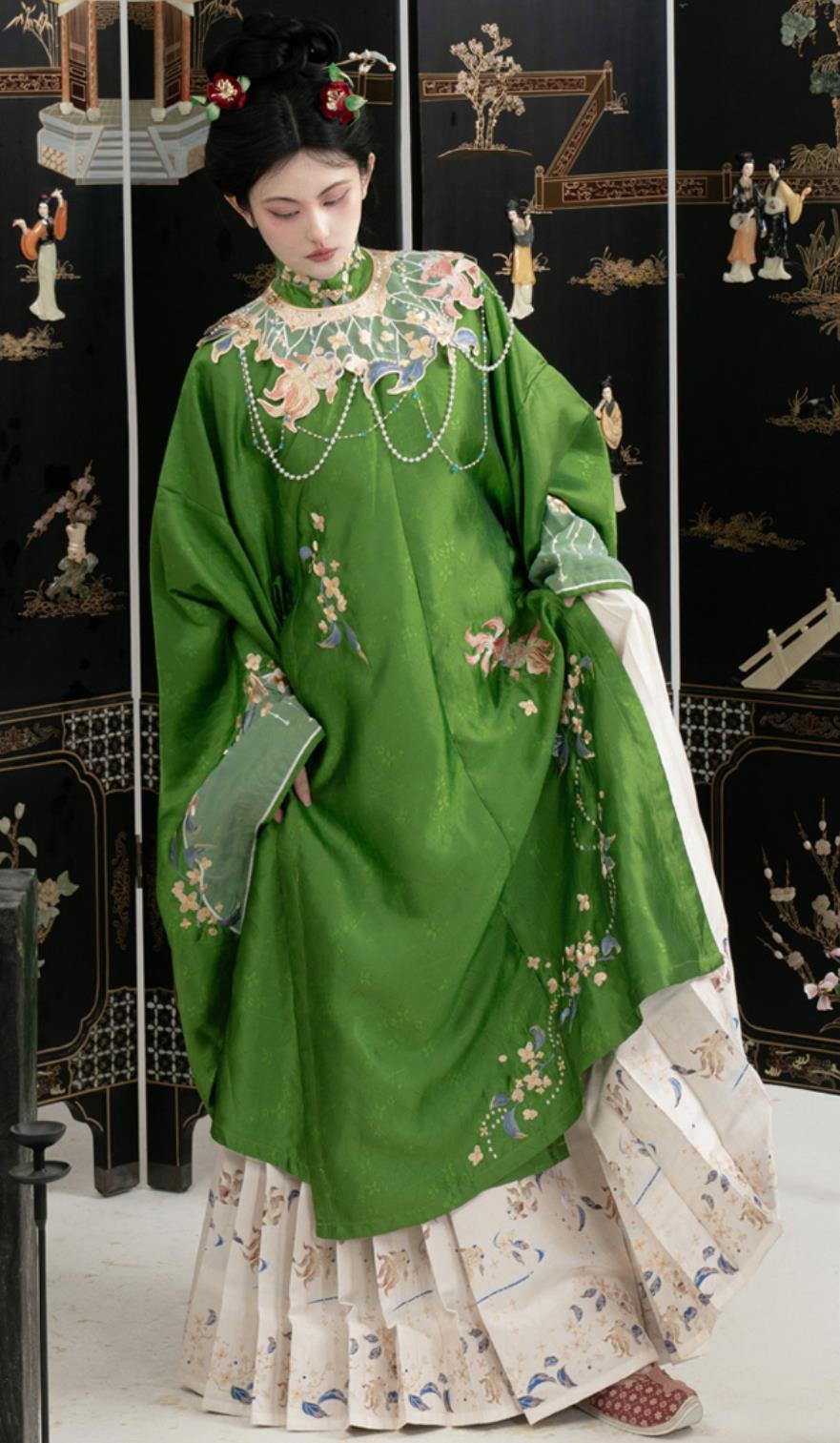 Ming Dynasty Hanfu Women Standing Collar Embroidered Long Gown Horse Face Skirt Ancient Chinese Clothing
