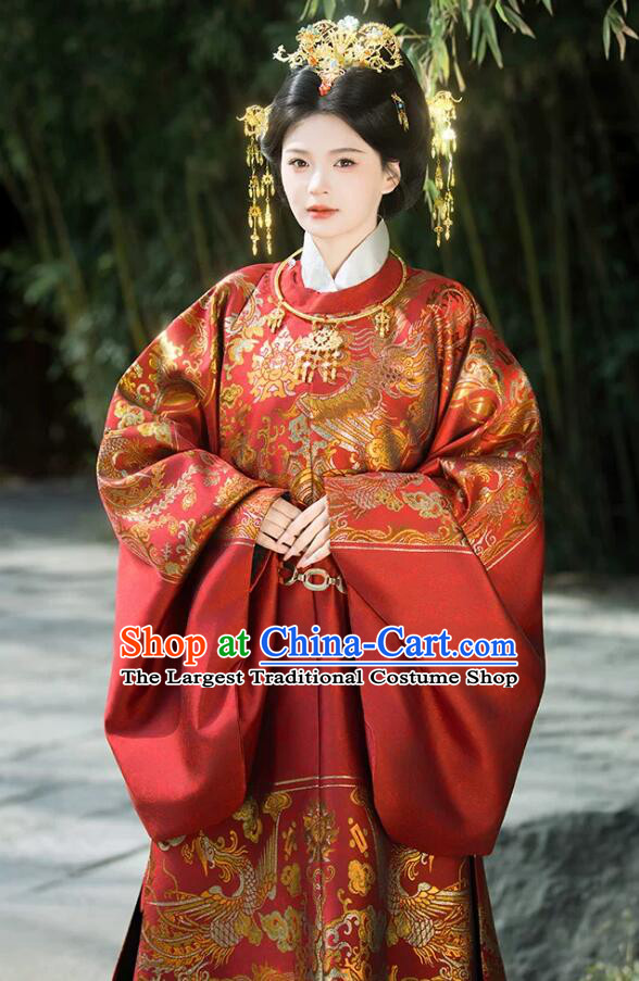 Ming Dynasty Noble Lady Round Collar Robe Heavy Embroidery Gold Woven Brocade Hanfu for Women Traditional Chinese Costume